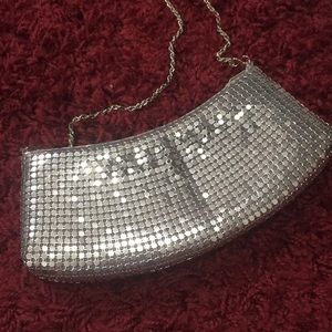 👑❤️Silver clutch with detachable chain handle❤️💋